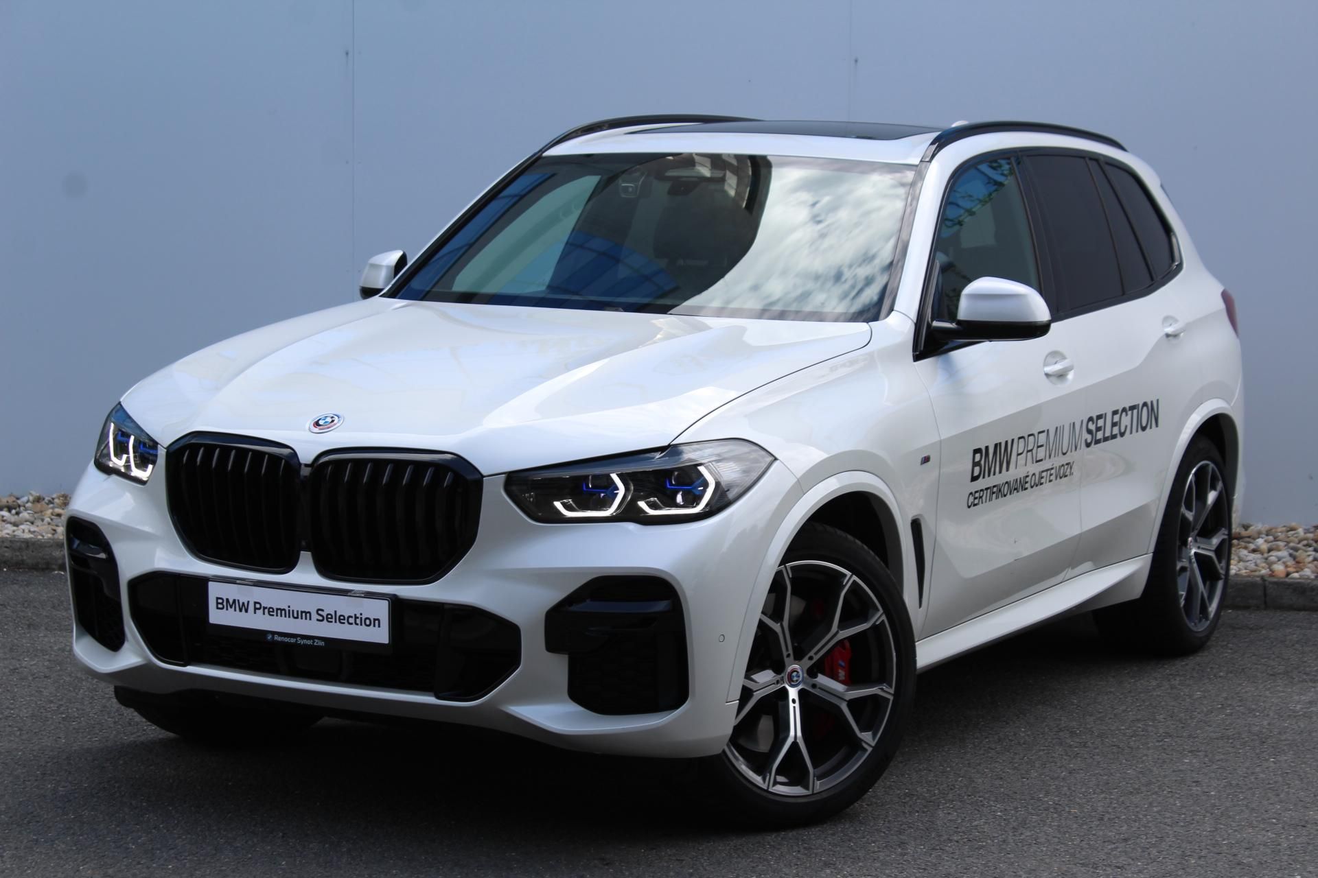 BMW X5, M50i