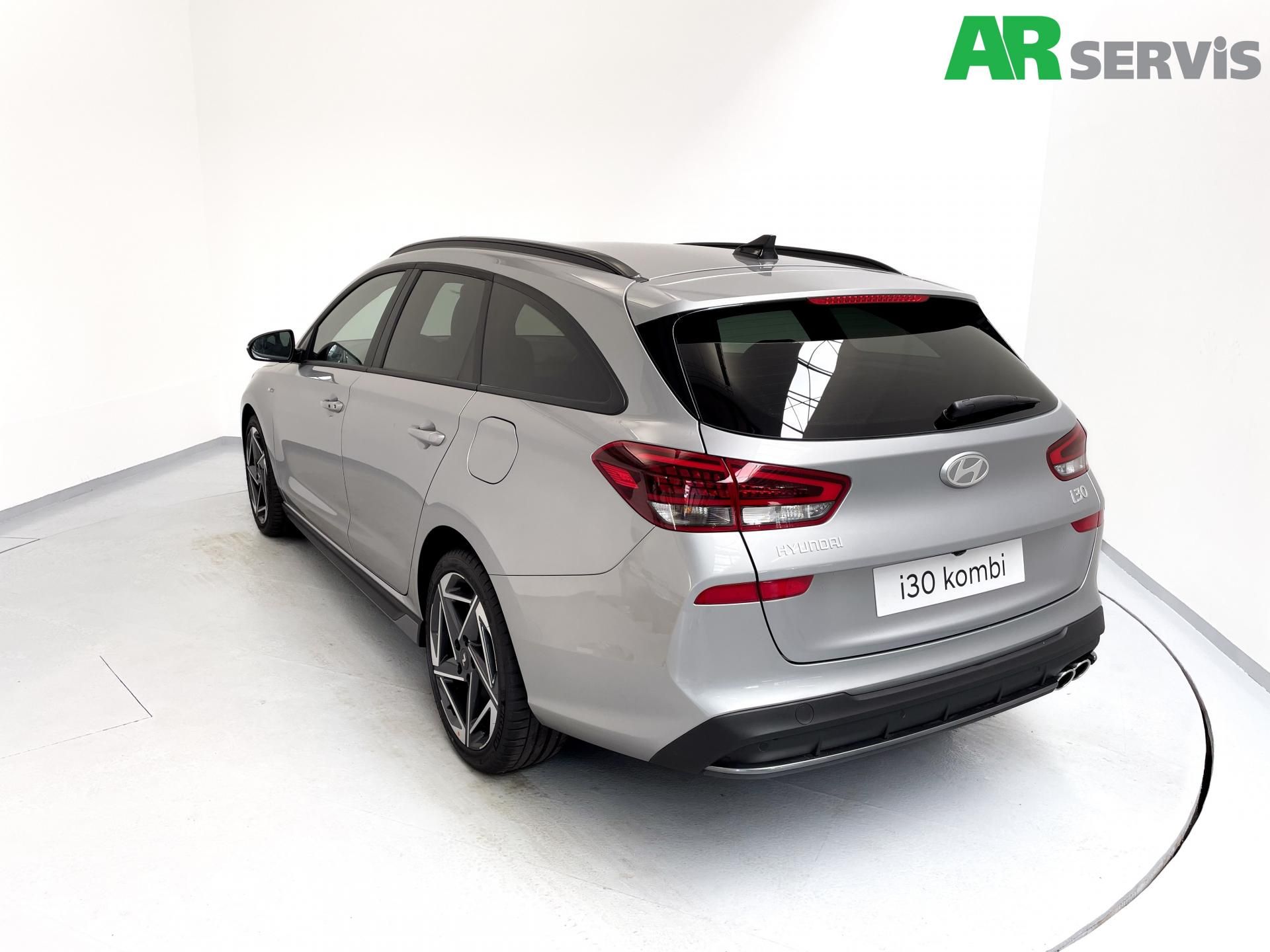 Hyundai i30, N Line 1.5 T-GDI 103kW - fotka 3