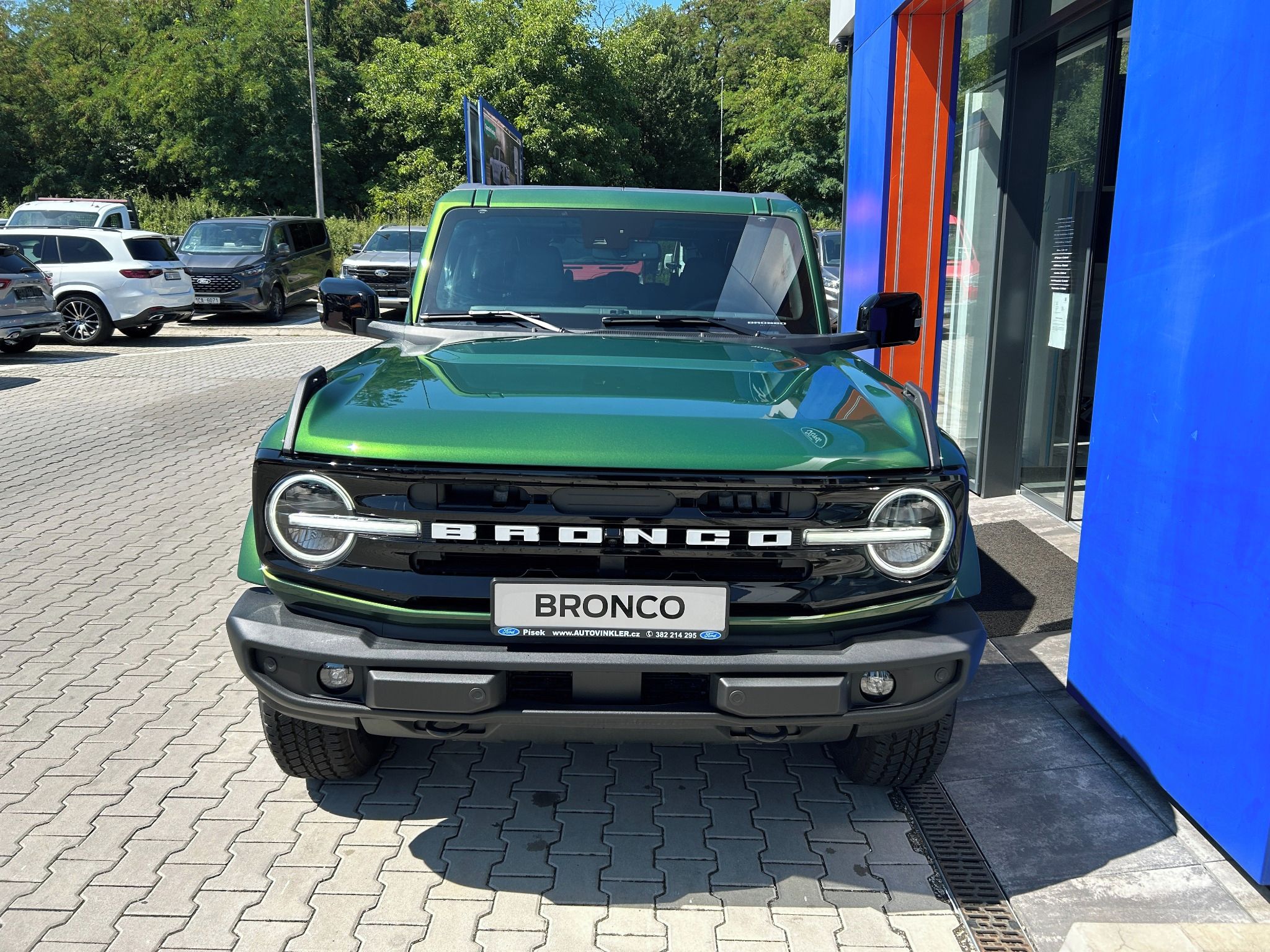 Ford Bronco, 2.7 EcoBoost 246kW OUTER BANKS - fotka 2