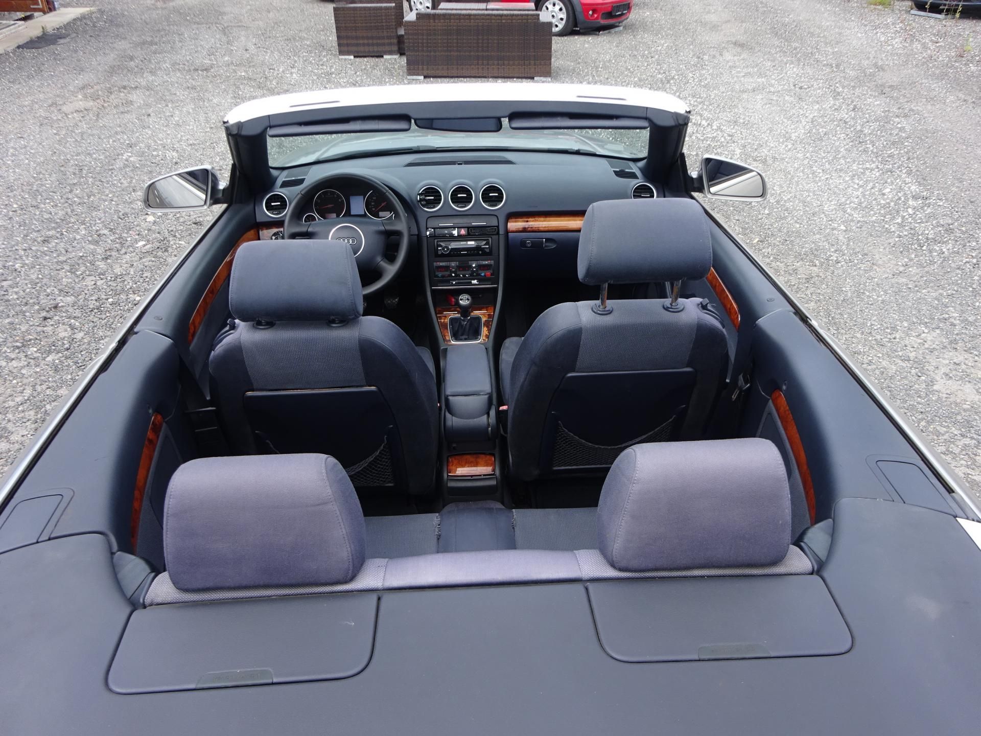Audi A4, 1.8T 120kW KABRIO - fotka 6