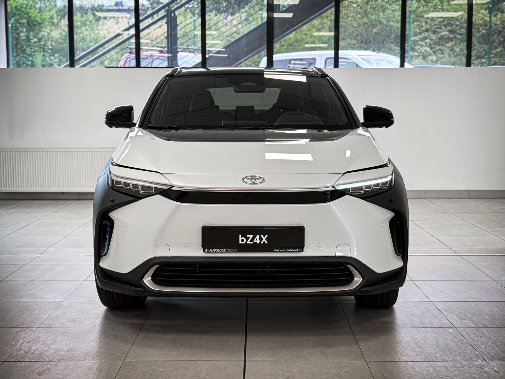 Toyota bZ4X, BEV - fotka 2
