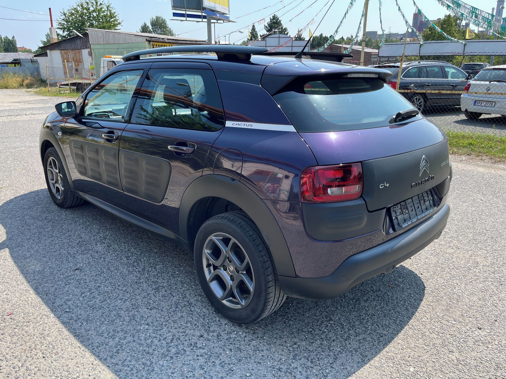 Citroën C4 Cactus, 1.2i 16v 60kw 98.000km - fotka 3