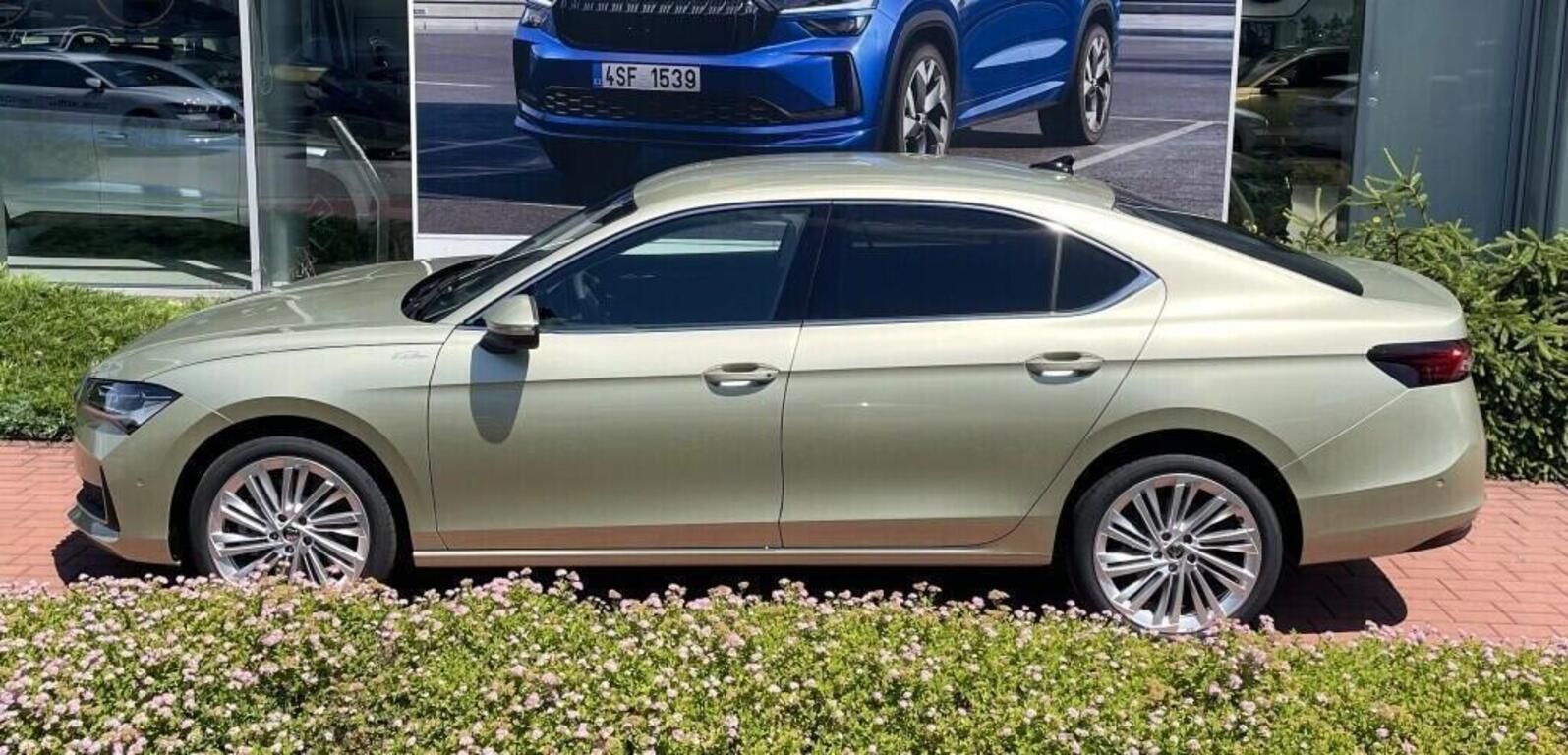 Škoda Superb, L&K  2,0 TDI 4x4 142 kW - fotka 3