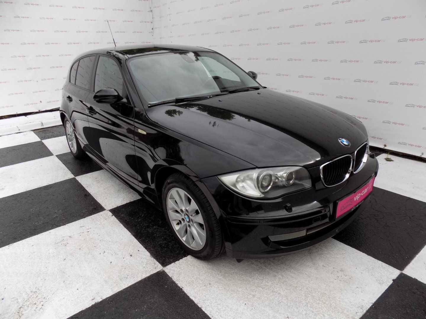 BMW Řada 1, 118d/Bi-xenon/AT/ - fotka 5