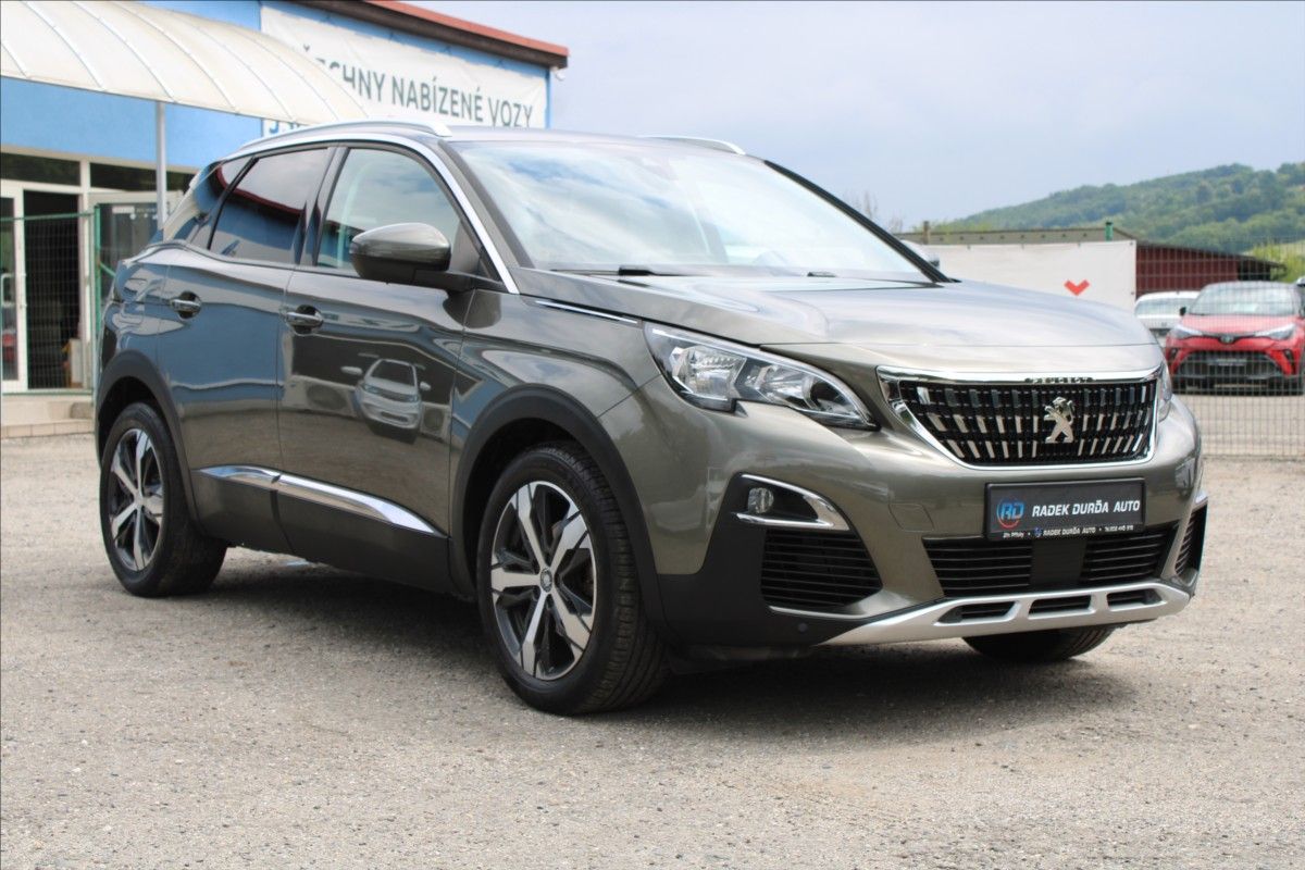 Peugeot 3008, 1,2 PureTech  1.MAJ,ČR,ALLURE - fotka 3