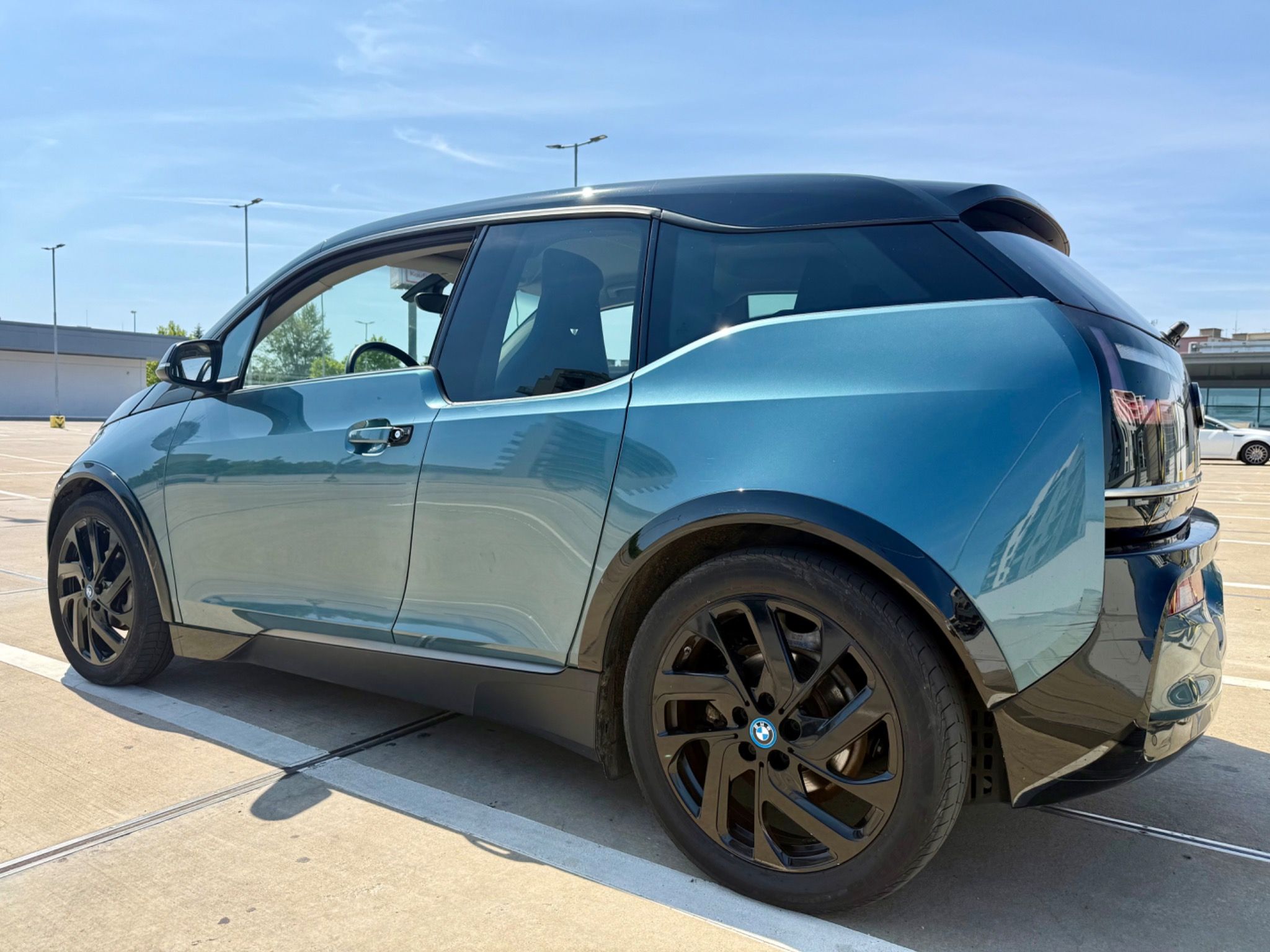 BMW i3, i3S,135kw,120Ah,12/2021 - fotka 6