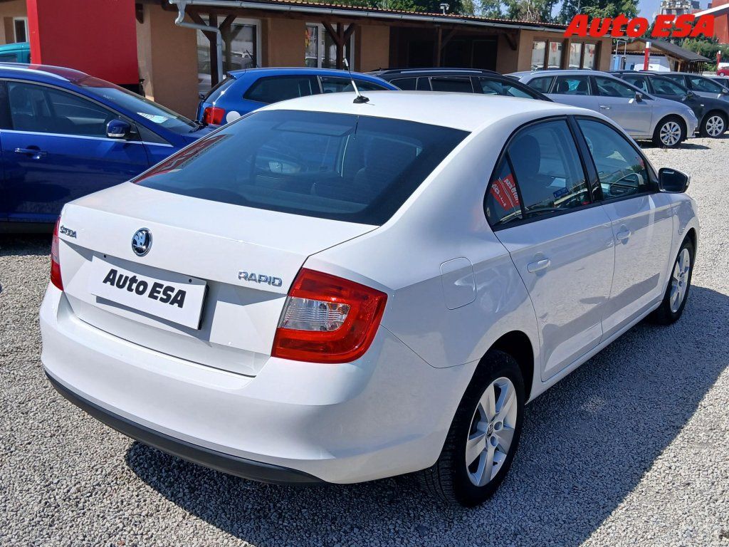 Škoda Rapid, 1.4 TDi,2.maj,ČR,Klima - fotka 4