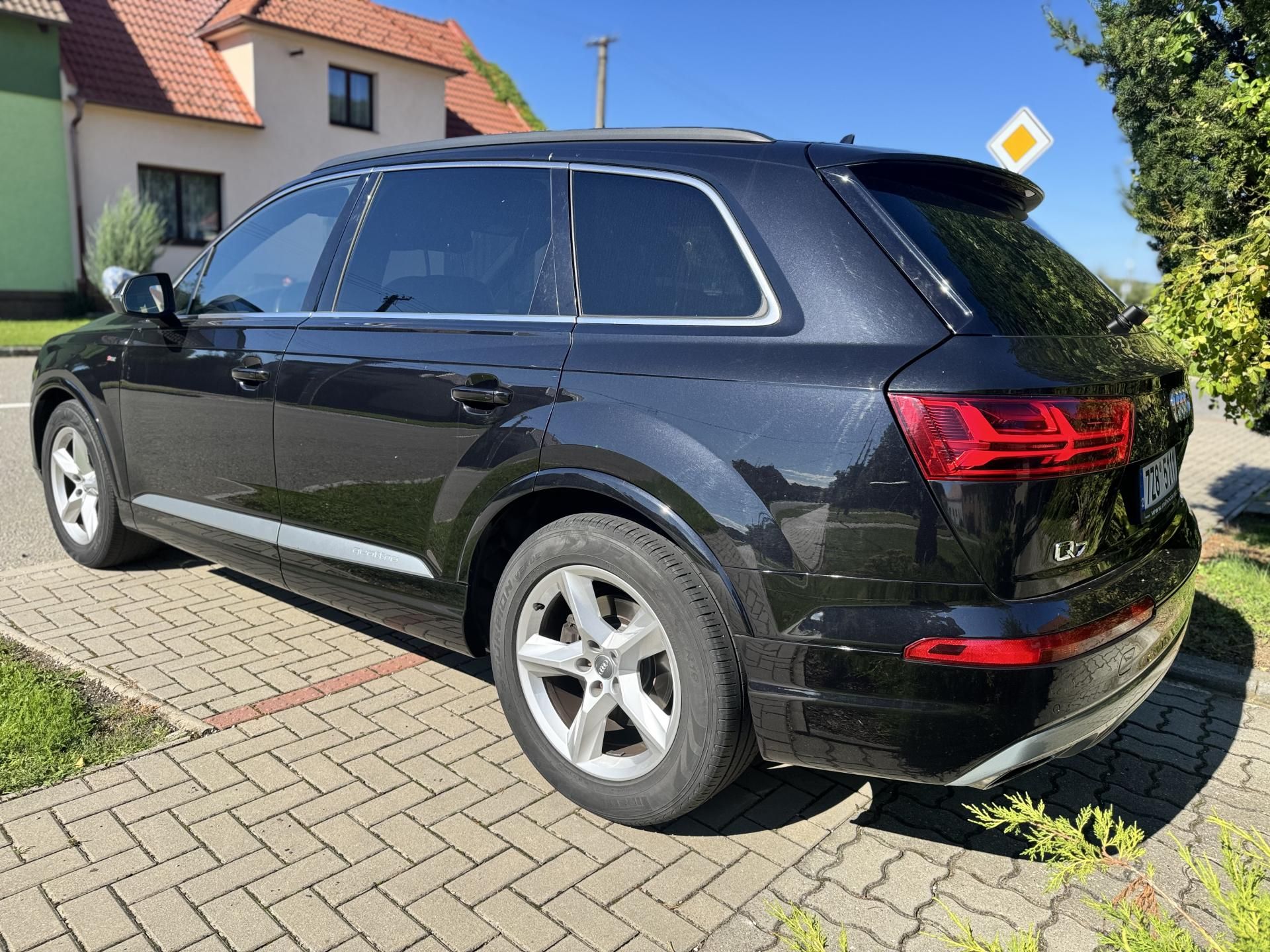 Audi Q7, 3.0 TDI SLINE QUATTRO BOSE - fotka 4