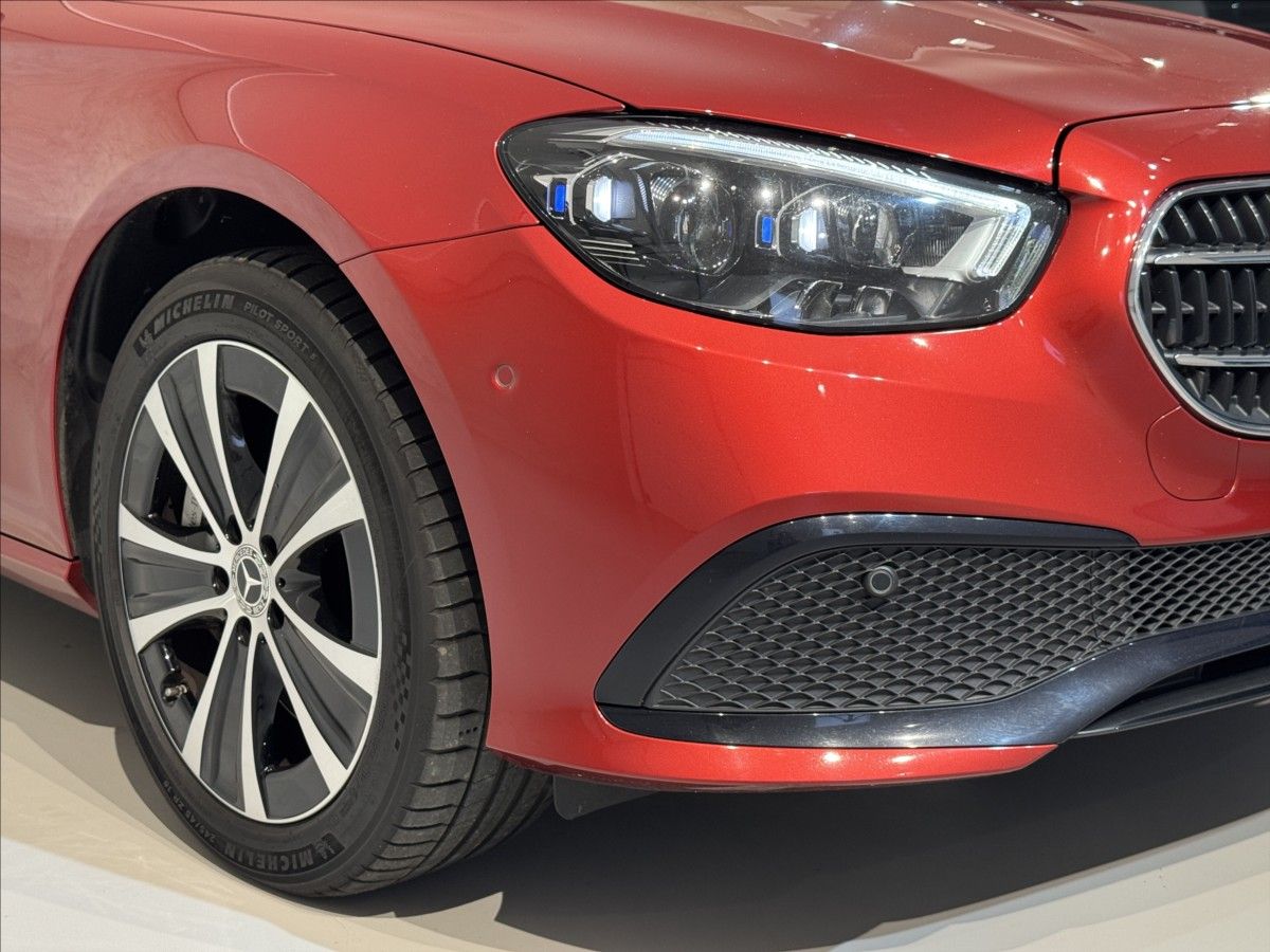 Mercedes-Benz Třídy E, 2,0 E  300de 4Matic Avantgarde - fotka 4