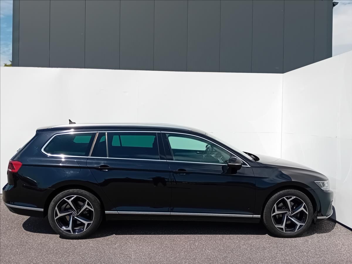 Volkswagen Passat Variant, 2,0 TDi 110kW 7DSG ELEGANCE  B - fotka 3