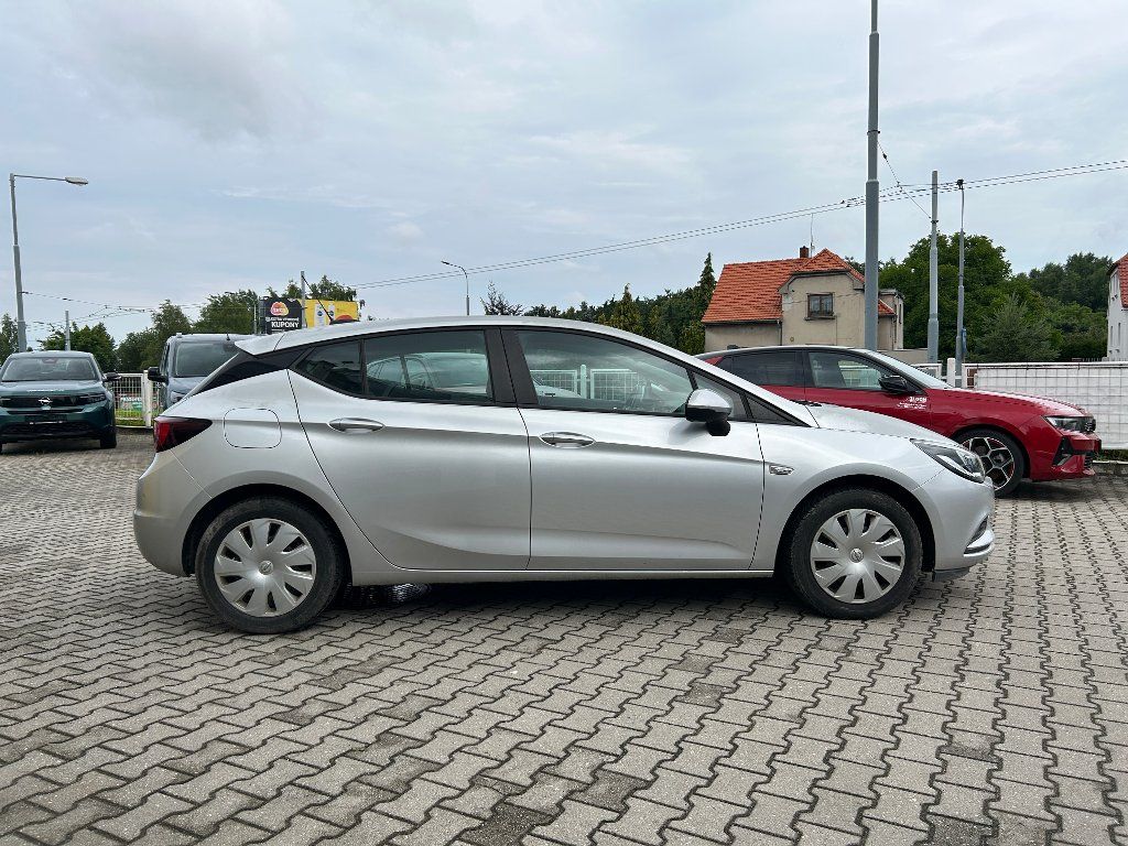 Opel Astra, Enjoy 1,4 Turbo 92kW MT6 - fotka 5
