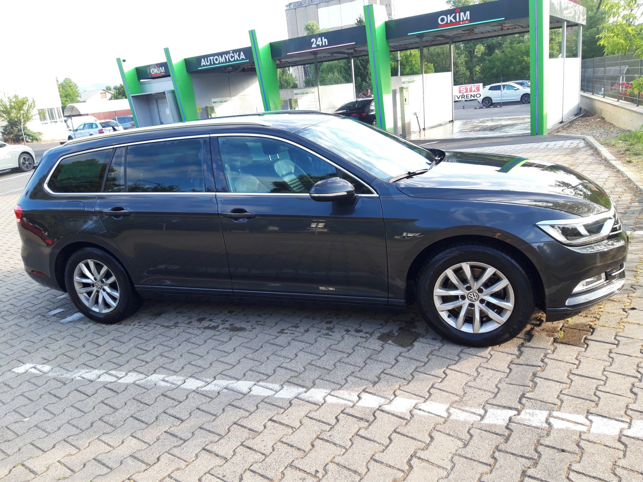 Volkswagen Passat, 2.0 TDI/ 110 kw/ Highline/ DSG - fotka 3