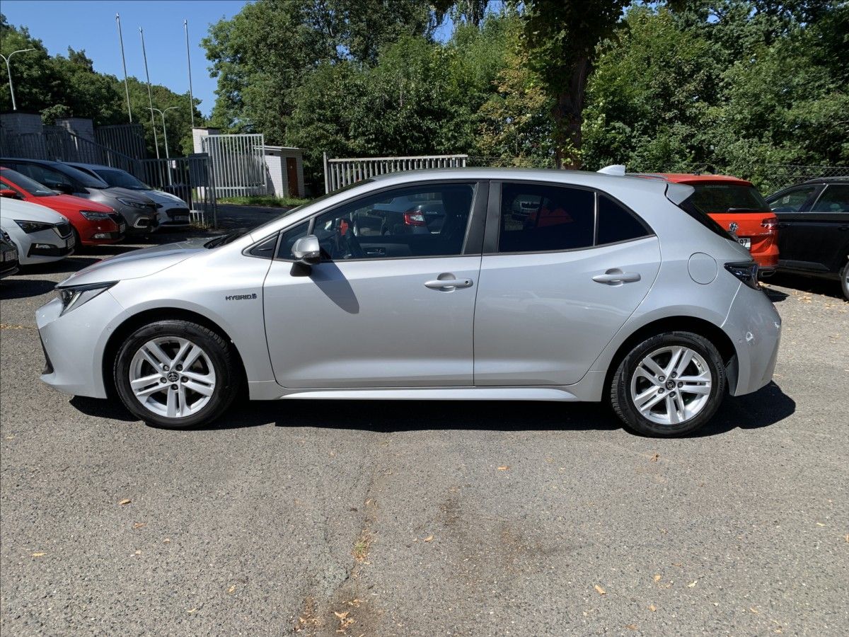 Toyota Corolla, 1,8 HEV,ČR,SERVISKA - fotka 5