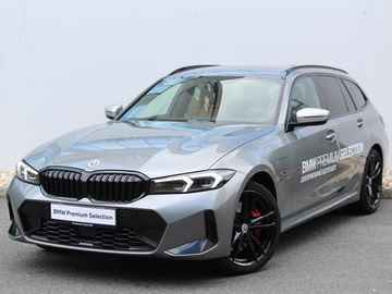 330e xDrive Touring