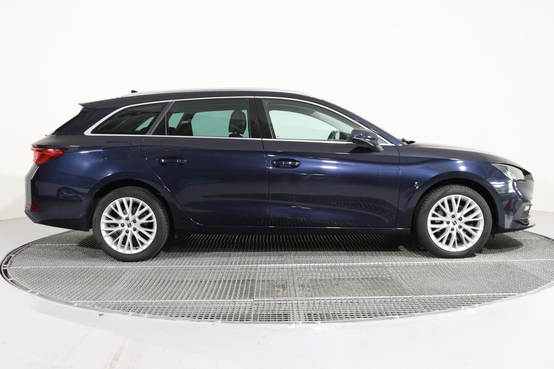 Seat Leon, SP Xcellence 2.0 TDI 150k DSG - fotka 3