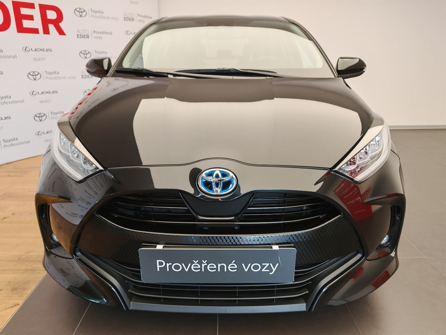 Toyota Yaris, 1.5 Hybrid  Comfort Tech Style - fotka 2