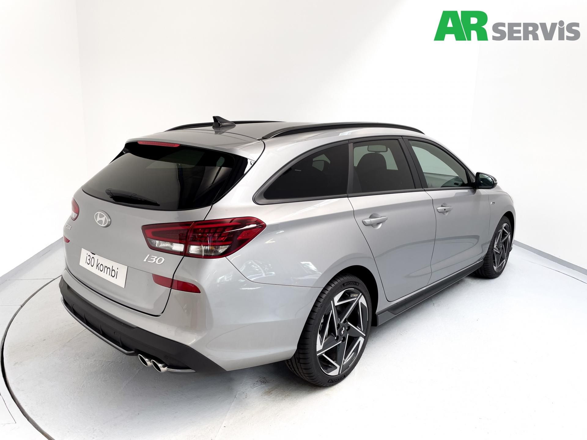 Hyundai i30, N Line 1.5 T-GDI 103kW - fotka 5