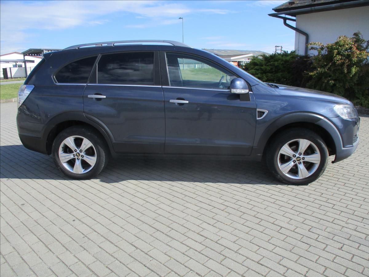 Chevrolet Captiva, 2,0 LT medium S 4x4 7mist na o - fotka 5
