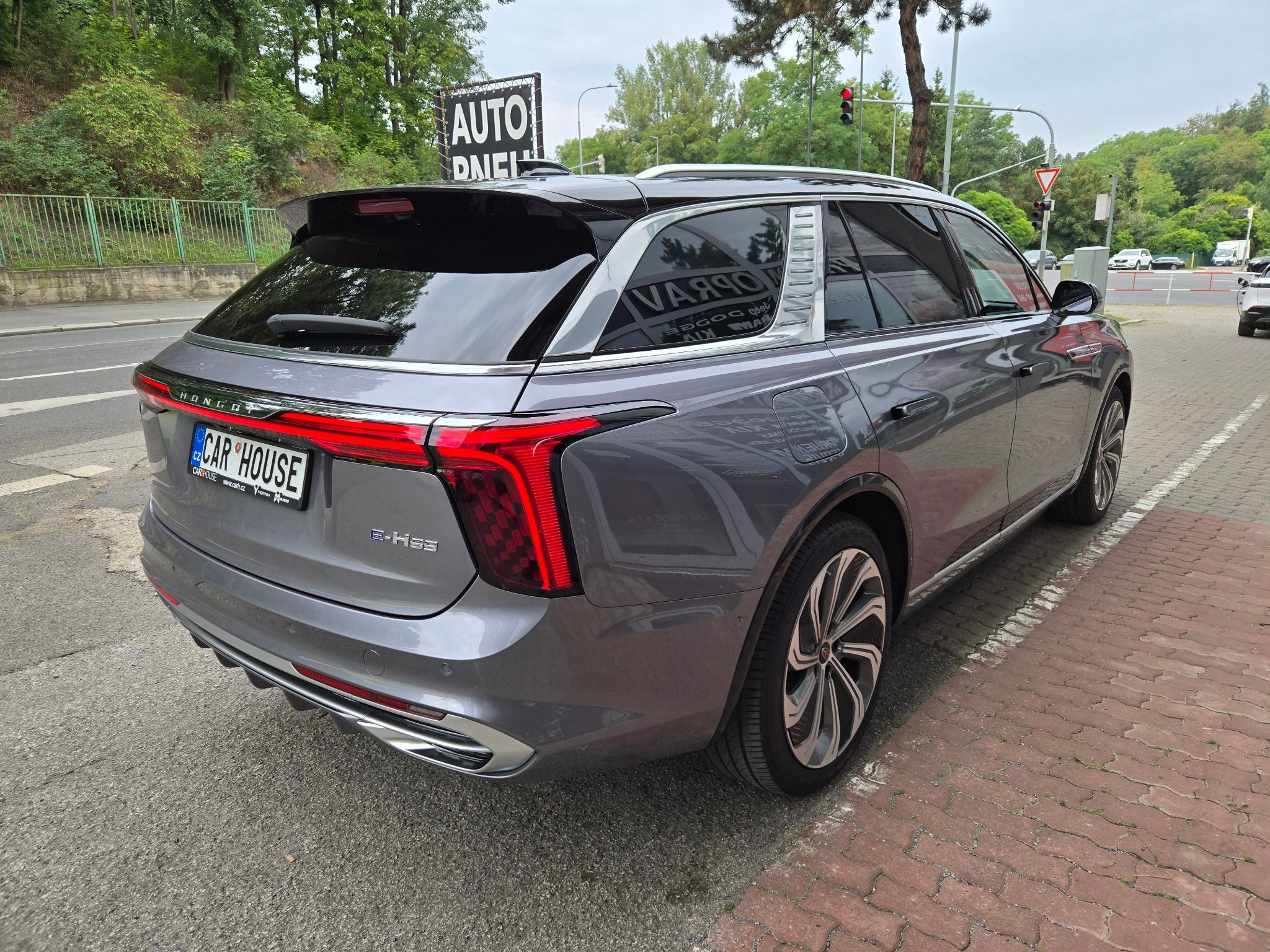 Hongqi E-HS9, LONG RANGE - fotka 5
