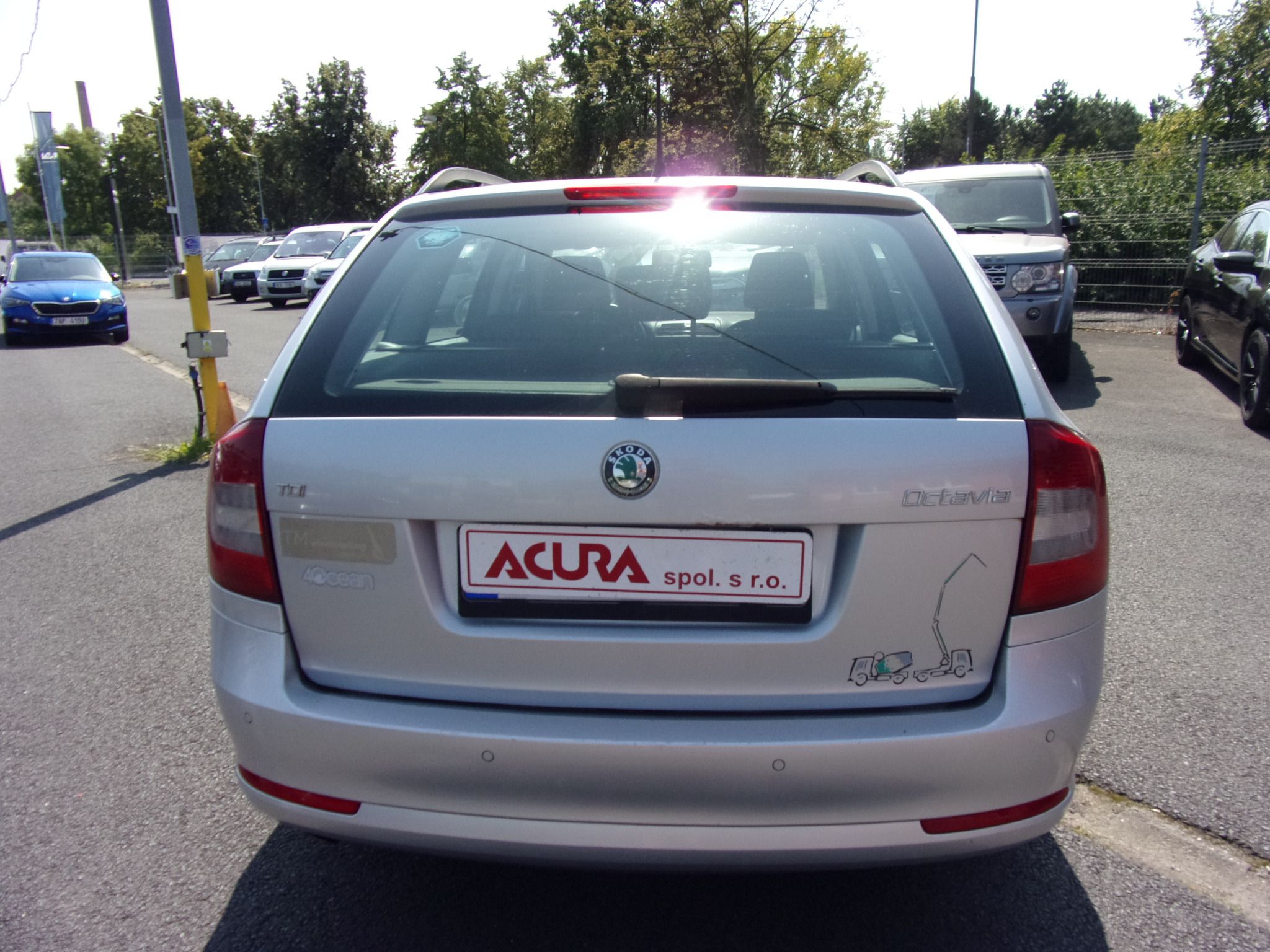 Škoda Octavia, 1,6 TDI Elegance Combi ČR - fotka 4