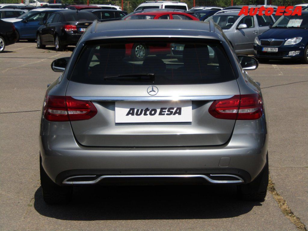 Mercedes-Benz Třídy C, 1.6 CDi C 180d,1.maj,AT - fotka 5