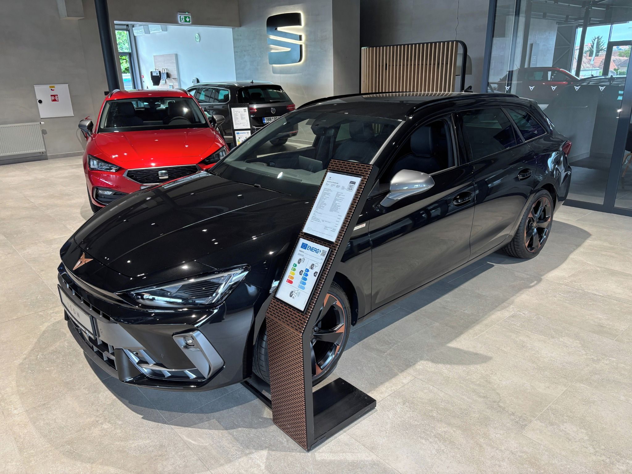Cupra Leon, Leon SP 1.5 eTSI 150k DSG - fotka 5