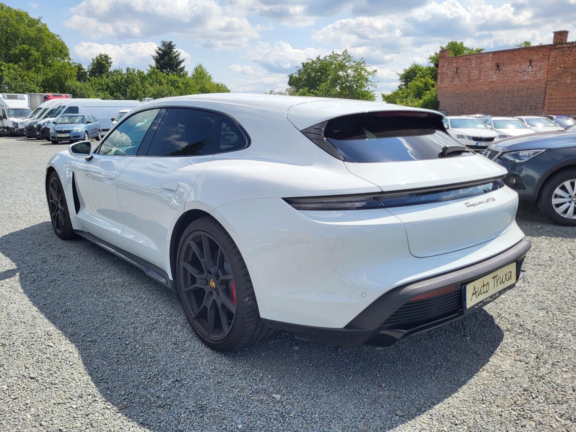 Porsche Taycan, GTS 440kW 4S Electric - NOVÉ - fotka 3
