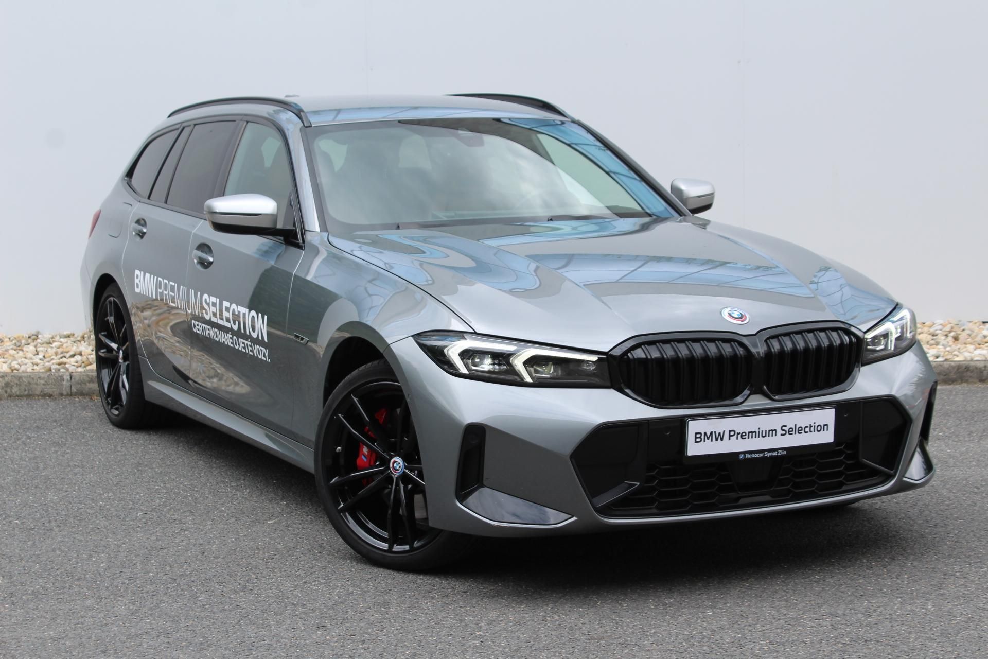 BMW Řada 3, 330e xDrive Touring - fotka 6