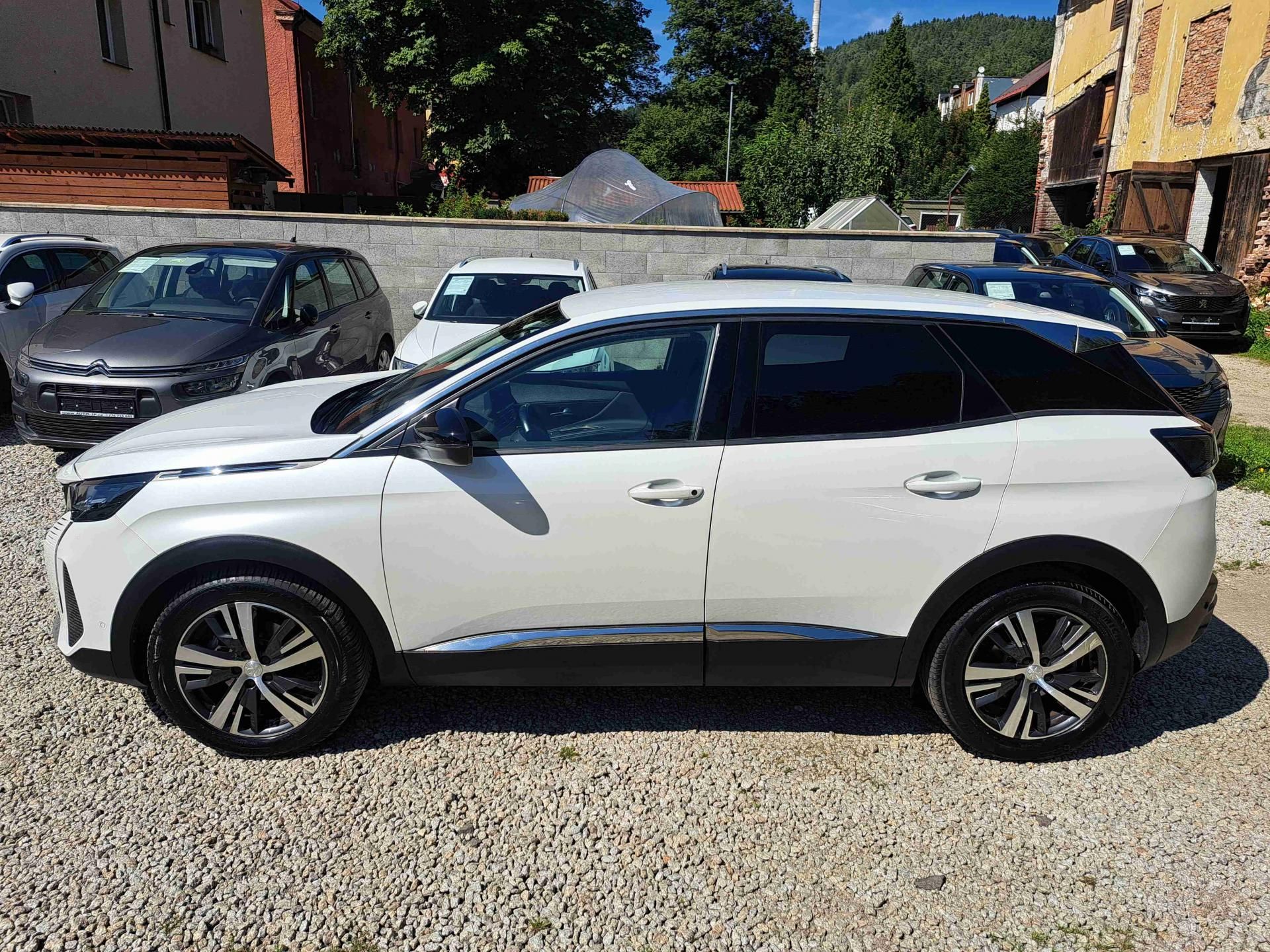 Peugeot 3008, 1,2 PT EAT8 ALLURE kamera NAVI - fotka 6