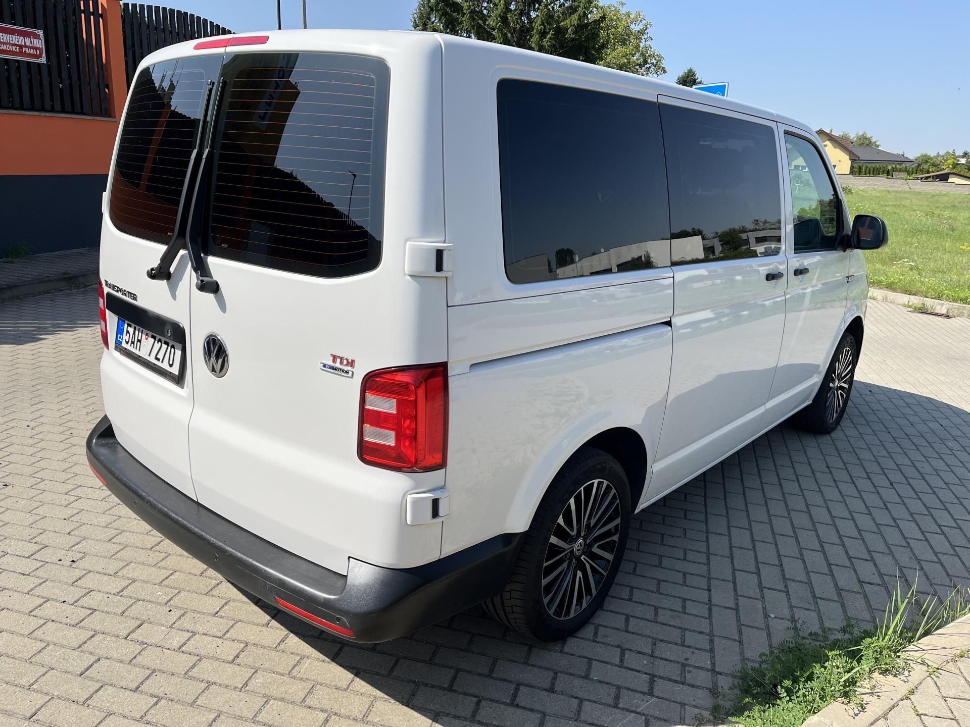 Volkswagen Transporter, 2.0 TDi ČR 9 míst - fotka 5