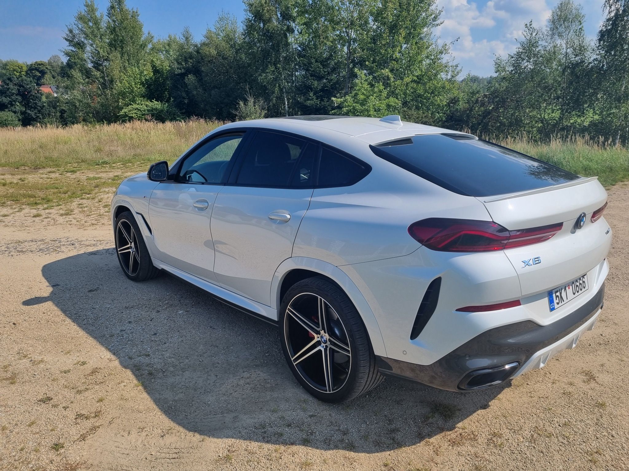 BMW X6 - fotka 6