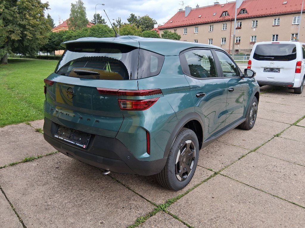 Opel Frontera, EDITION HYBRID 1,2 TURBO 81kW - fotka 4