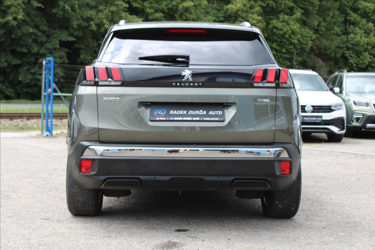 Peugeot 3008, 1,2 PureTech  1.MAJ,ČR,ALLURE - fotka 6