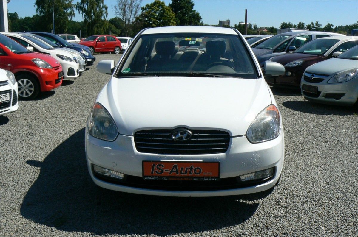 Hyundai Accent, 1,5 CRDi - fotka 3