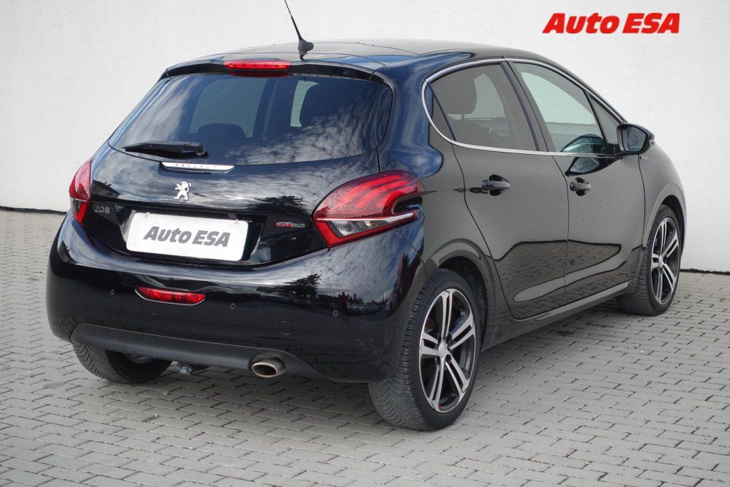 Peugeot 208, 1.2PT,GT Line,AT,panor - fotka 6