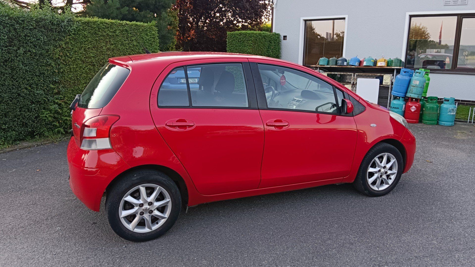 Daihatsu Charade, 1.3I 73 KW - fotka 3