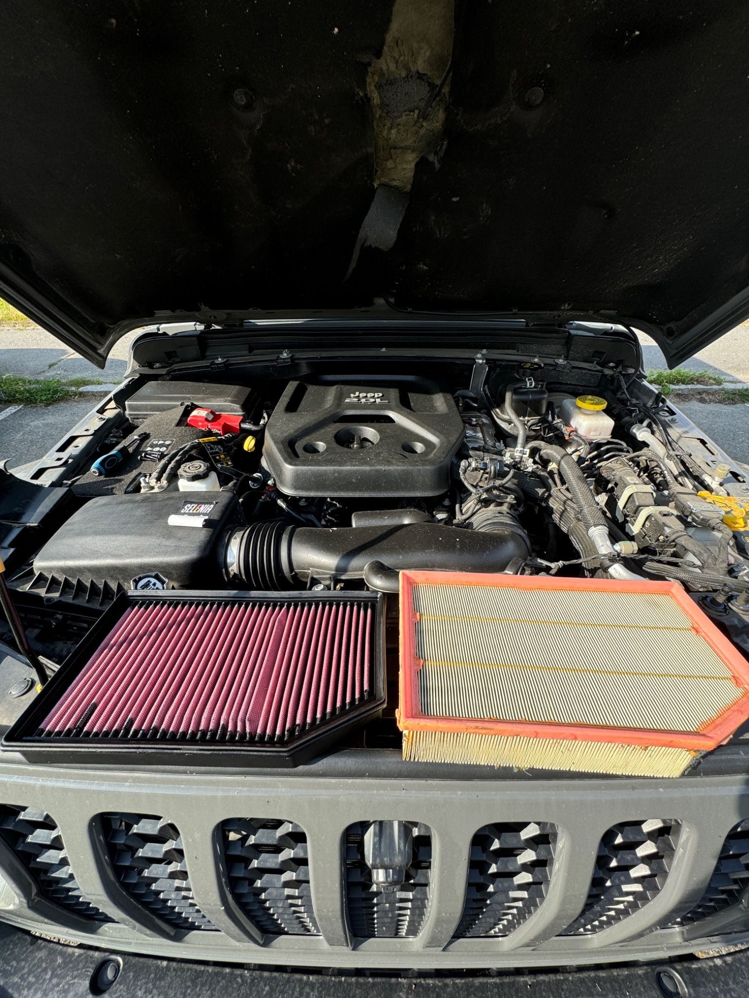 Jeep Wrangler, 2,0T SAHARA - fotka 2