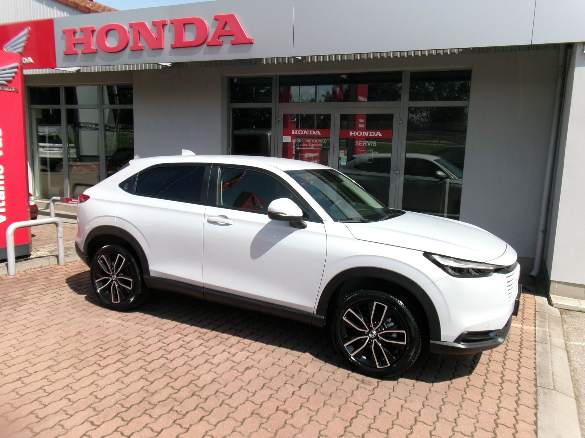 Honda HR-V, 1.5e:HEV ELEGANCE 2026 - fotka 2