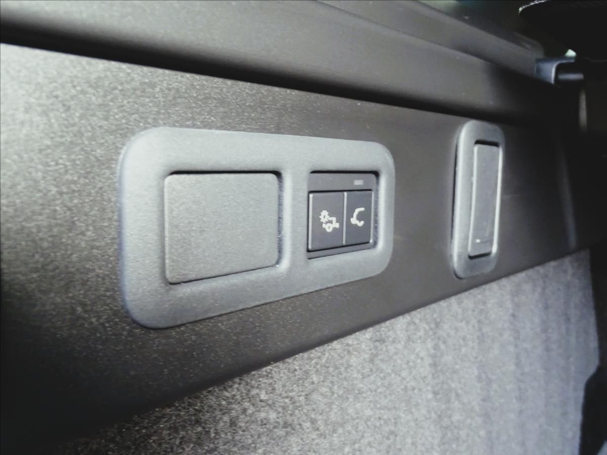 Land Rover Range Rover Velar, 2,0 D200 DYNAMIC SE AWD - fotka 6