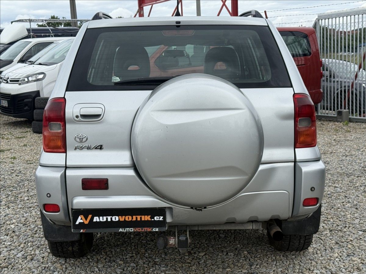 Toyota Rav4, 2,0 D-4D 4X4 TAŽNÉ NOVÁ STK - fotka 6