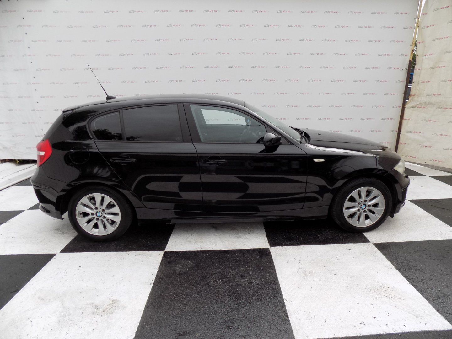 BMW Řada 1, 118d/Bi-xenon/AT/ - fotka 6