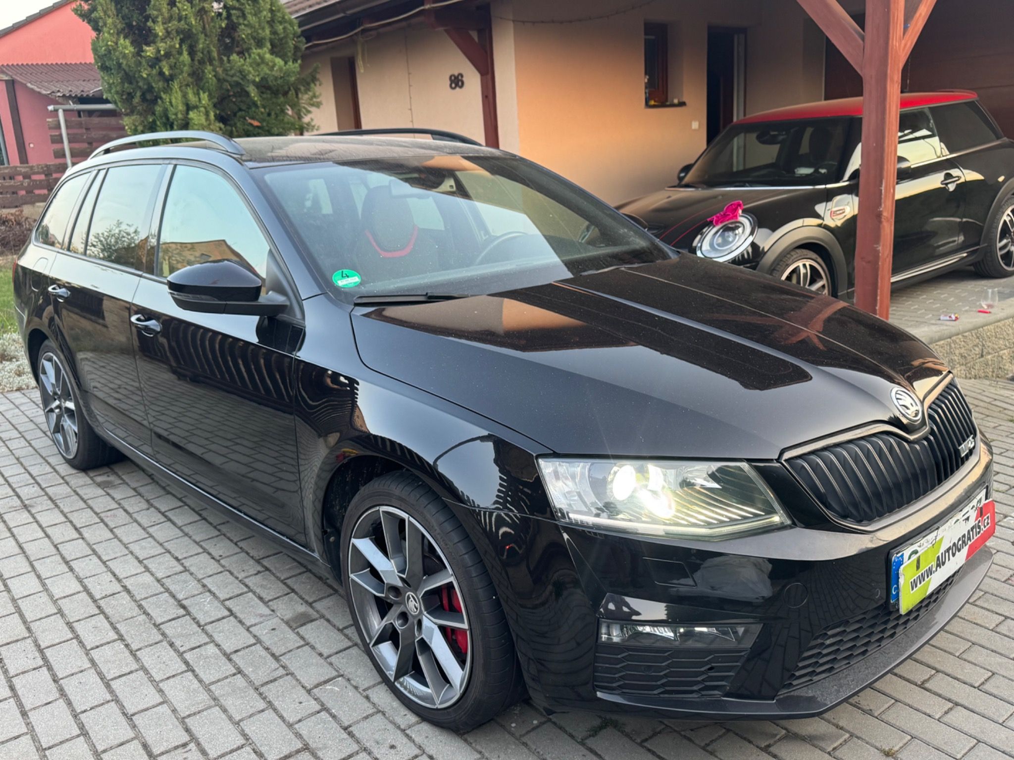 Škoda Octavia, 2.0TSI-162RS-135000KM-TOP-STAV - fotka 2