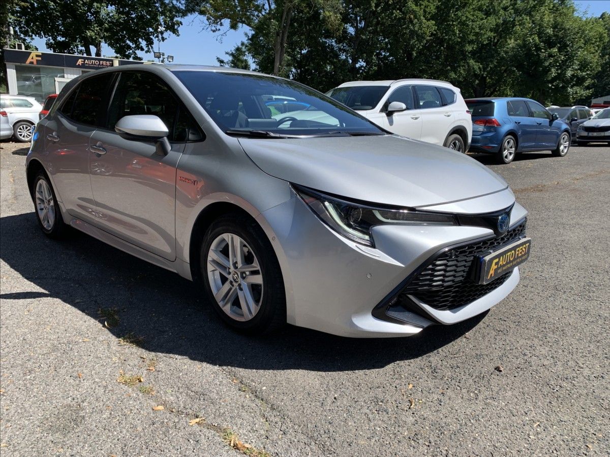Toyota Corolla, 1,8 HEV,ČR,SERVISKA - fotka 3
