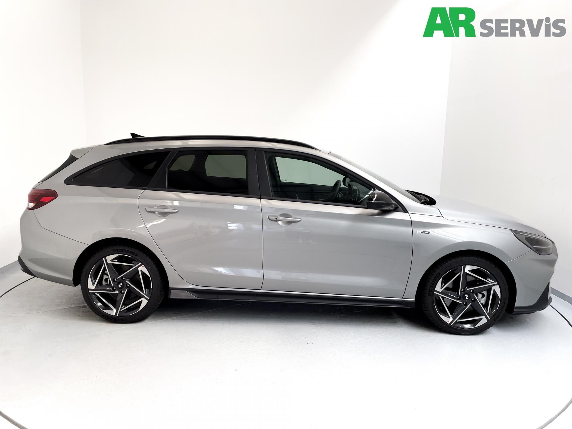 Hyundai i30, N Line 1.5 T-GDI 103kW - fotka 6