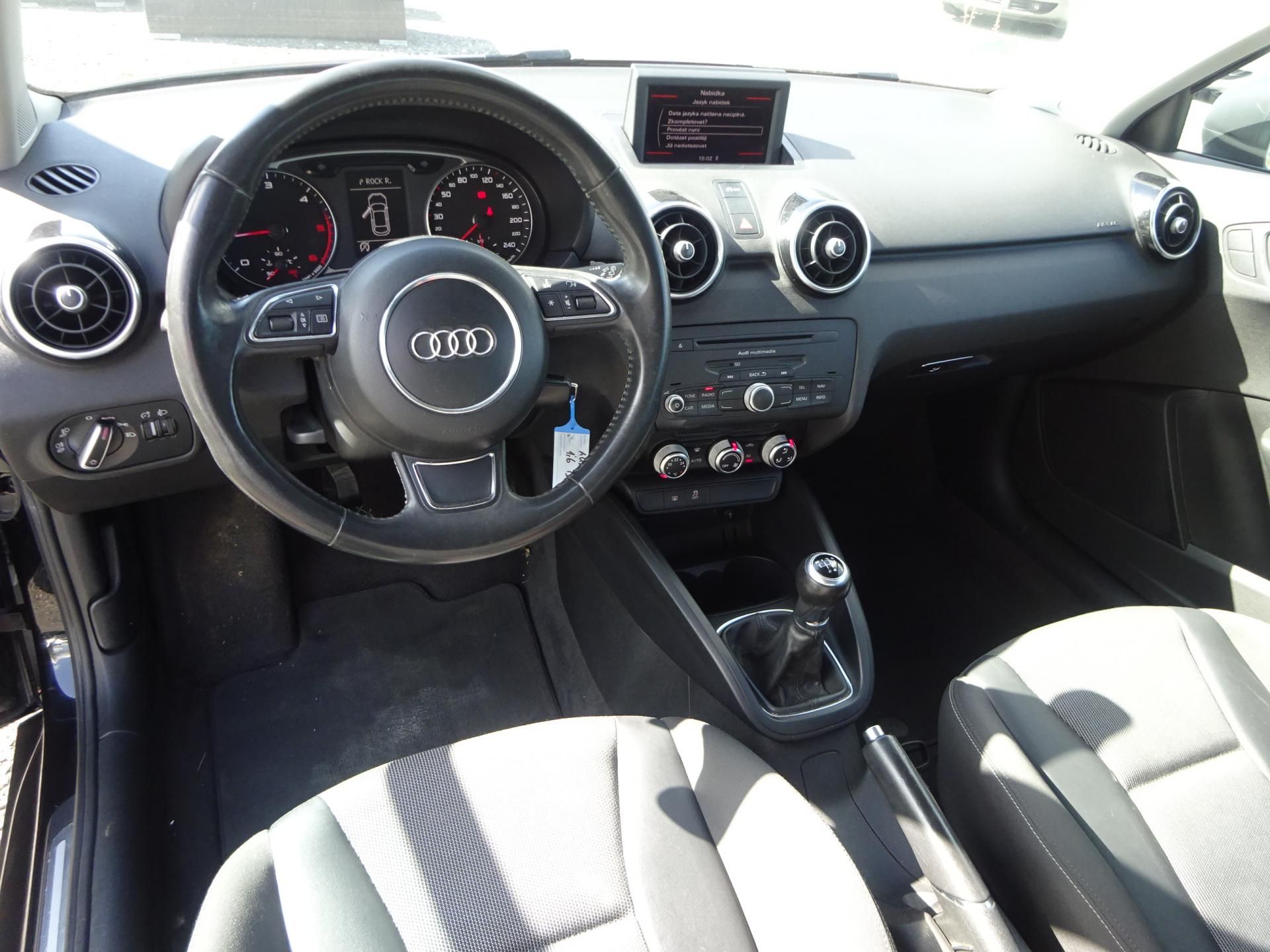 Audi A1, 1.6TDI  77kW S-line - fotka 6