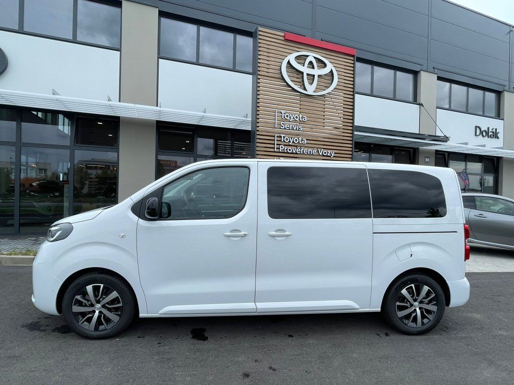 Toyota Proace Verso, 2.0D 144HP L1 M/T Family 8S - fotka 3