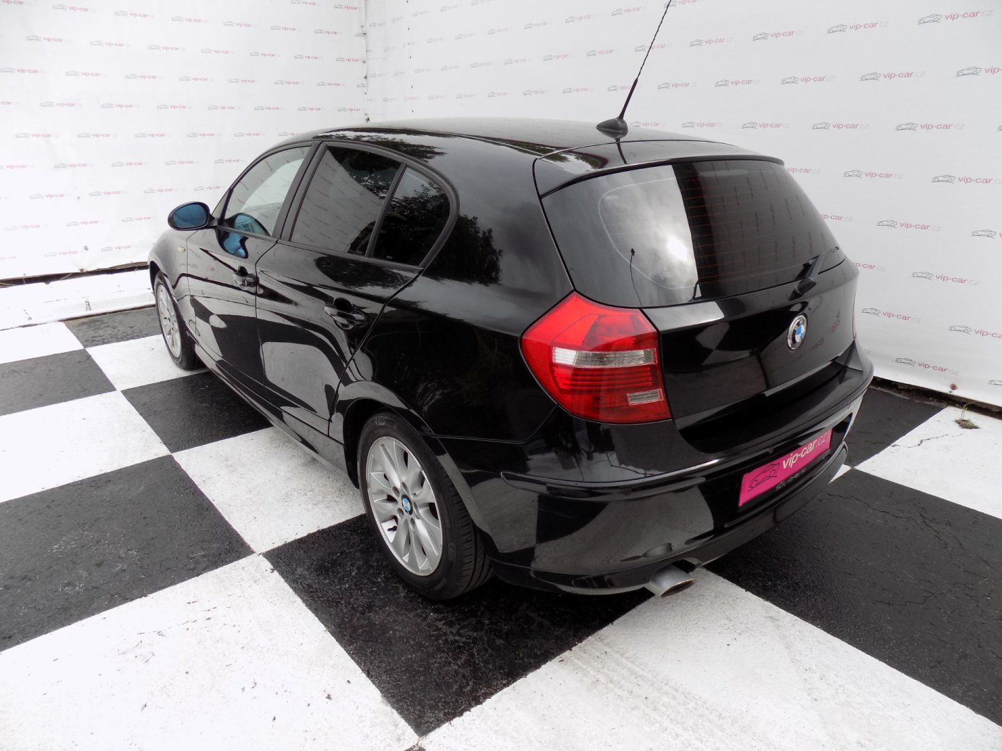 BMW Řada 1, 118d/Bi-xenon/AT/ - fotka 3