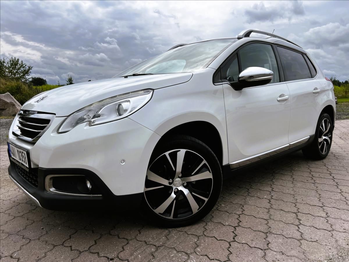 Peugeot 2008, 1,6 HDi 84 kW ALLURE PANO,NAVI
