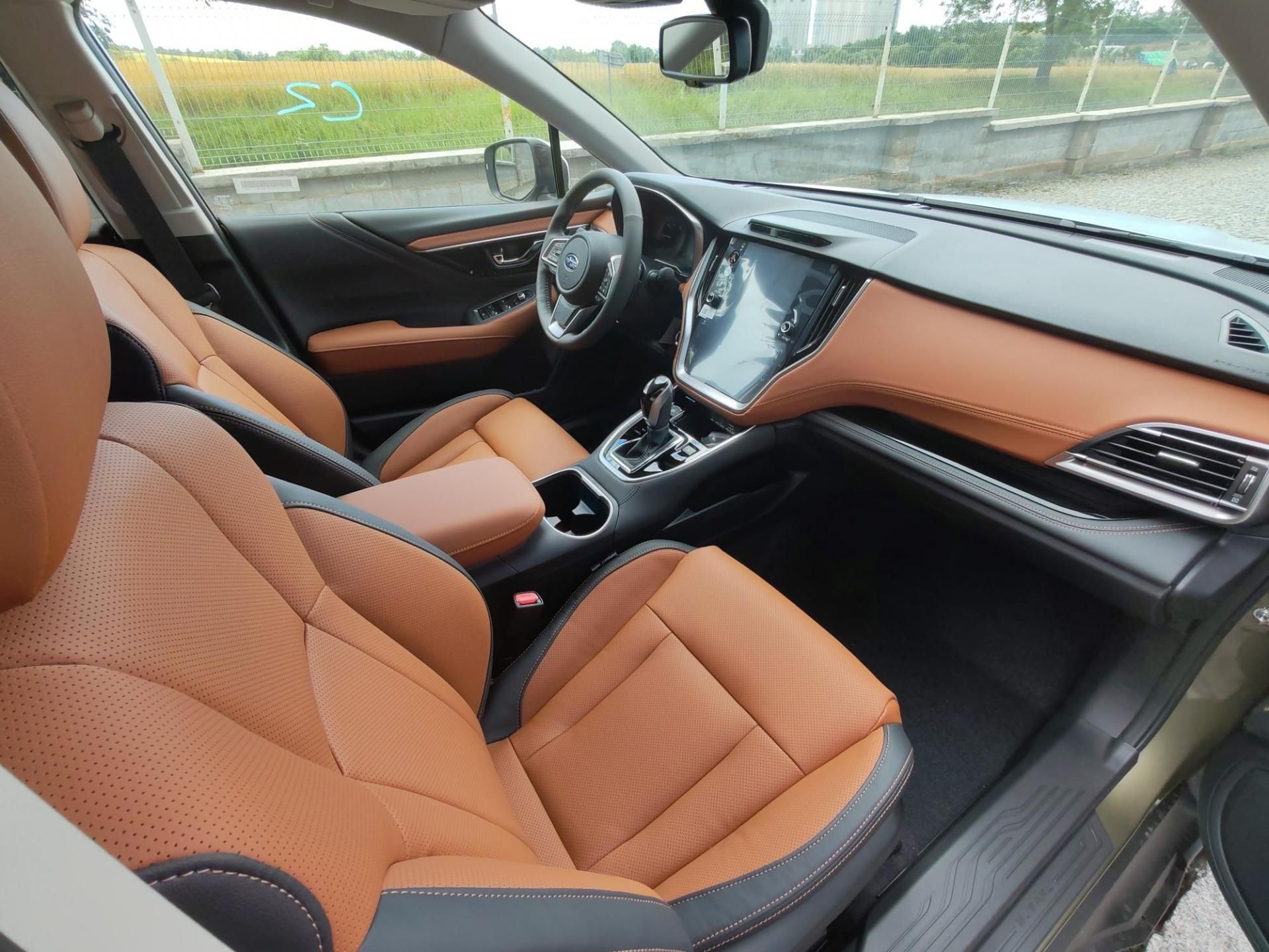 Subaru Outback, 2,5 Touring - fotka 4