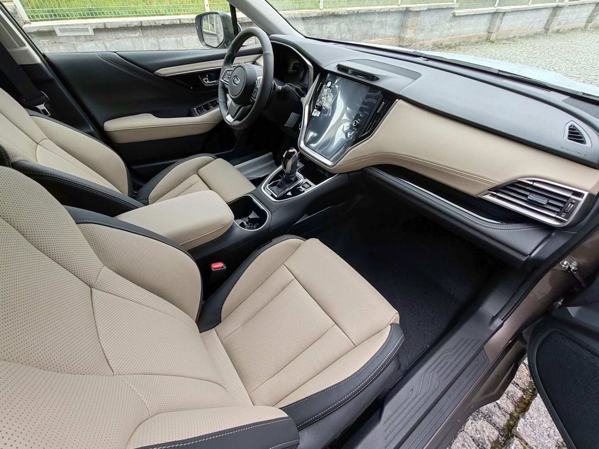 Subaru Outback, 2,5 Touring 4x4 - fotka 6